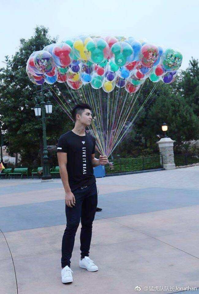 爱游戏官网-漓江猛虎队失利塞外猛虎队，羽毛球大奖赛上演关键失误成转折！反击锐度十足(猛虎队全部演员表)