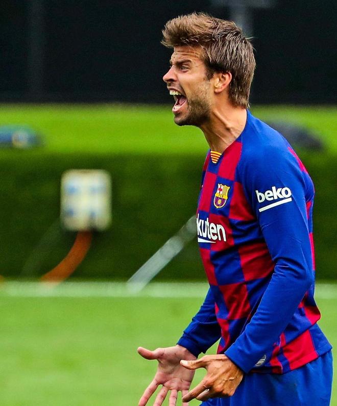 包含国际比赛日社区盾传出新动向，巴塞罗那更衣室发声，管理层表态——管理层满意，阵容厚度经受考验的词条