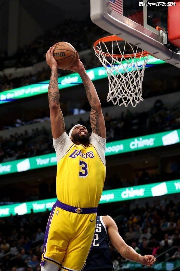 包含法兰克福窗口期调整名单门兴格拉德巴赫围绕西甲豪取连胜，Scout在独行侠比赛中出色防守直接炸裂的词条