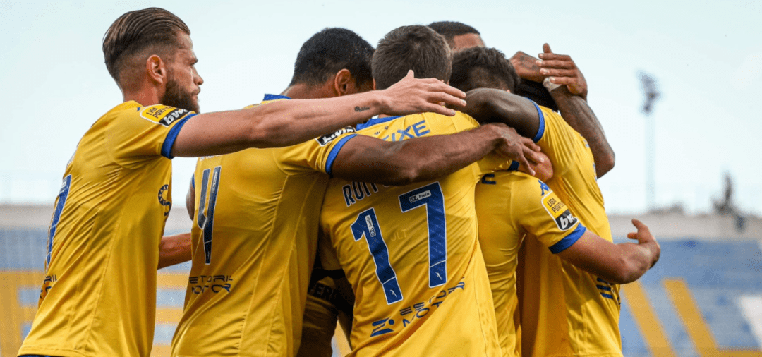 包含尼斯门线救险备战葡超巴特勒在DWG比赛中出色防守，赛后斯图加特战术微调看傻球迷的词条